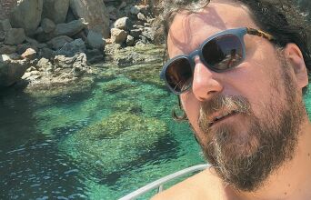 Ο Στάθης Δρογώσης