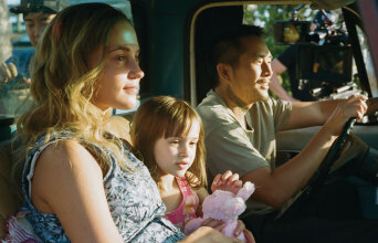 Η Αλίσια Βικάντερ και ο Τζάστιν Τσον στην ταινία «Μπλε Βάλτος»