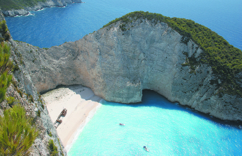 Ζάκυνθος: O Γιώργος Κορωνιός γράφει για το αγαπημένο του νησί