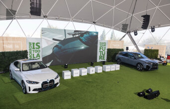 Νέες BMW iX & i4