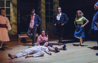 «Ο Κολοκοτρώνης ατενίζει το μέλλον» των Μιχαήλ Μαρμαρινού- Ακύλλα Καραζήση στην Εναλλακτική Σκηνή της ΕΛΣ