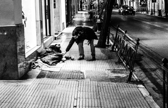 Street Workers: Η διεπιστημονική ομάδα που βοηθά τους άστεγους της Αθήνας.