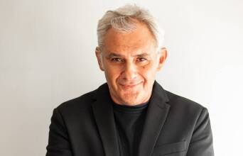 Ο συγγραφέας Στέφανος Δάνδολος 