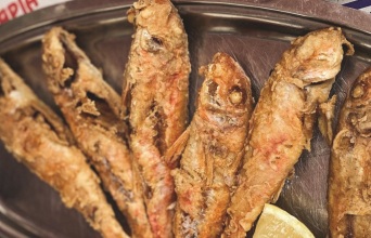 Τηγανιτά ψάρια από τον λογαριασμό PAK SISTERS @pak.sisters