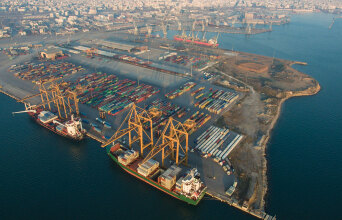 Εμπορικό λιμάνι από ψηλά