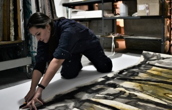 Η εικαστικός Ελεάννα Μαρτίνου 