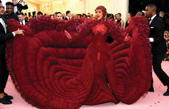 Η CardiB στο Met Gala 2019