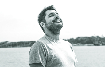 Λάμπρος Κωνσταντάρας