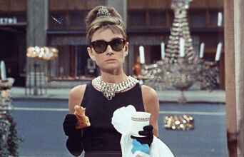 breakfast-at-tiffanys-poster_29104744556-original.jpg