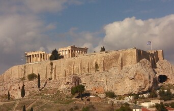 foto_1._ieros_vrahos_tis_akropolis.jpg