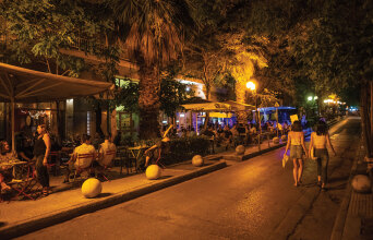 Δρόμος με κόσμος στο Παγκράτι