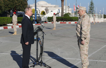 Βλαντιμίρ Πούτιν, Σεργκέι Σουροβίκιν