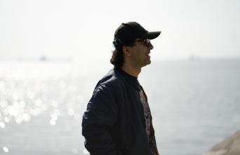 Συνέντευξη Φατίχ Ακίν: Ο σκηνοθέτης μιλάει στην ATHENS VOICE για τη νέα του ταινία «Το χρυσάφι του Ρήνου», το σινεμά και τη ζωή του.