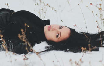 Μια γυναίκα. 