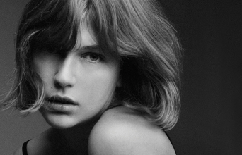 Η Κλέλια Ανδριολάτου φωτογραφημένη από τον Γιώργο Κατσανάκη