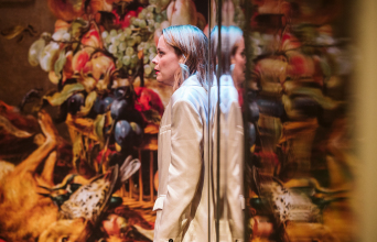 Η Λένα Παπαληγούρα πρωταγωνιστεί στο "Κουκλόσπιτο" που ανεβάζει ο Δημήτρης Τάρλοου στο Θέατρο Πορεία