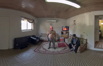 Λουκία Αλαβάνου: η ταινία της "Αναζητώντας τον Κολωνό" από την Μπιενάλε της Βενετίας στην Αθήνα