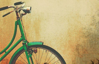 «Ο επαναστάτης με το ποδήλατο» του Μέμπο Τζαρντινέλι, κυκλοφορεί από τις εκδ. Ελληνικά Γράμματα