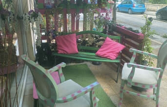 Σε βλέπω να μου κάνεις τη ζωή ωραία!