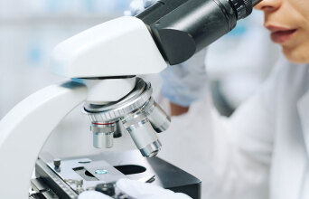 Οξεία Μυελογενής Λευχαιμία: Μία δύσκολη νόσος με νέες θεραπείες