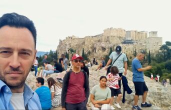 Ακρόπολη από την Αρδηττού: Η προσωπική διαδρομή του Λουκά Βελιδάκη