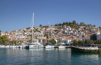 Πόρος: Οδηγός για αξιοθέατα, παραλίες και φαγητό