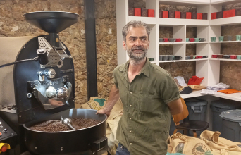 Ο Αντώνης Τζαρουγκιάν είναι ο roaster των ψηφιακών νομάδων