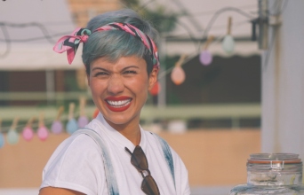 Η Πέννυ Μπαλτατζή μας στέλνει την κασέτα του καλοκαιριού.