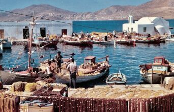 Η Πάρος «από μέσα» στο καινούργιο βιβλίο του Γιώργου Πίττα