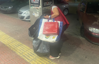 Σε βλέπω να φλερτάρεις σκουπίδια, ω μεσαία τάξη!