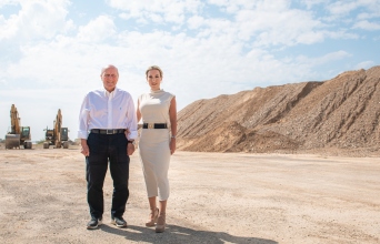 Με τον Μίμη Δομάζο και την Πόπη Δομάζου, στον Βοτανικό