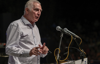 Ανδρέας Παχατουρίδης: Η Μαρία Μαυρικακη μιλάει με τον δήμαρχο που εξελέγη στο Περιστέρι για έκτη φορά