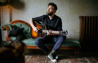 Ο Passenger έρχεται για πρώτη φορά στην Ελλάδα στο Gagarin 205