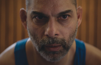 Αντίπαλος: Σουηδο-ιρανική πάλη