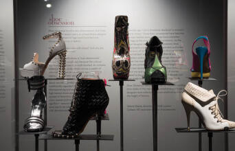 Η ιστορία της γόβας στιλέτο