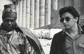 Φώτης Απέργης: Συνέντευξη με τον διευθυντή των ραδιοφώνων της ΕΡΤ για το βιβλίο του «Γίνεται παρεξήγηση και δίνουν την εξήγηση», τη μουσική, τη διαδικασία της συνέντευξης, τη 40χρονη διαδρομή του στον Τύπο και στο ραδιόφωνο.