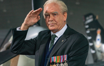 Ο τελευταίος στρατιώτης: Ο Πιρς Μπρόσναν και η τελική απόβαση στη Νορμανδία