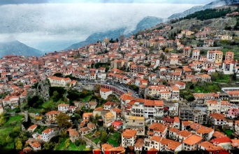 Υπάρχει συλλογική ευθύνη; Από την Αράχωβα στη Γάζα