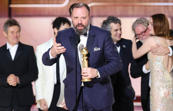 2 βραβεία έλαβε η ταινία του Γιώργου Λάνθιμου «Poor Things» στην 81η τελετή απονομής των Χρυσών Σφαιρών