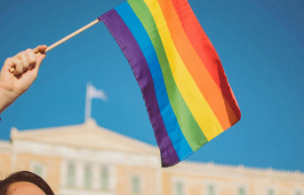 Ομόφυλα άτομα μοιράζονται σκέψεις για το νέο νομοσχέδιο