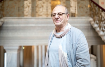 Ο διάσημος Ρώσος σκηνοθέτης Άντολφ Σαπίρο σκηνοθετεί τον "Πλατόνοφ" στο Δημοτικό Θέατρο Πειραιά