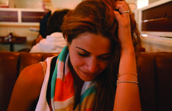 Τζούλια Διαμαντοπούλου, πώς είναι να γράφεις για τις μεγαλύτερες θεατρικές σκηνές της πόλης;