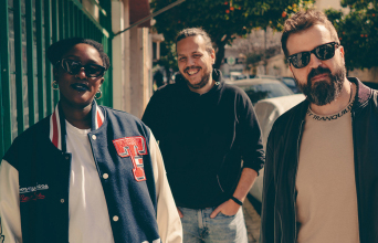 Fresh Voices Sessions by Voice 102,5: Οι Hume Assine στο Γαλλικό Ινστιτούτο Ελλάδος