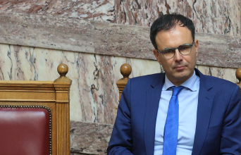 Podcast Συναντήσεις με τον Μάκη Προβατά | Μια συζήτηση με τον Αλέξη Πατέλη για τη θεσμοθέτηση του γάμου ομόφυλων ζευγαριών