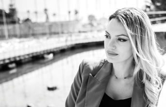 Η Μαρία Κυριαζή μιλάει για το αστυνομικό μυθιστόρημα «Ο Συλλέκτης των Τρένων»