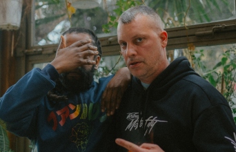 billy woods: Ο αμερικανός ράπερ επισκέφτηκε την Αθήνα για live και μάς μίλησε για την εμπειρία του, τη μουσική και τον κόσμο.