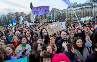 Δικαίωμα στην άμβλωση: Όταν η Ιστορία έχει κέφια επιστρέφει στο... Παρίσι
