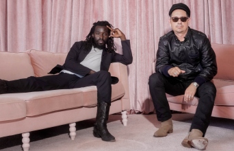 Black Pumas: Ο Eric Burton μιλάει στην Athens Voice