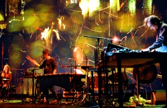 Οι Soundwalk Collective με την Patti Smith στο «Correspondences»