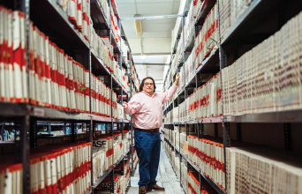 Αρχείο της ΕΡΤ: Συνέντευξη με τον διευθυντή του, Βασίλη Αλεξόπουλο